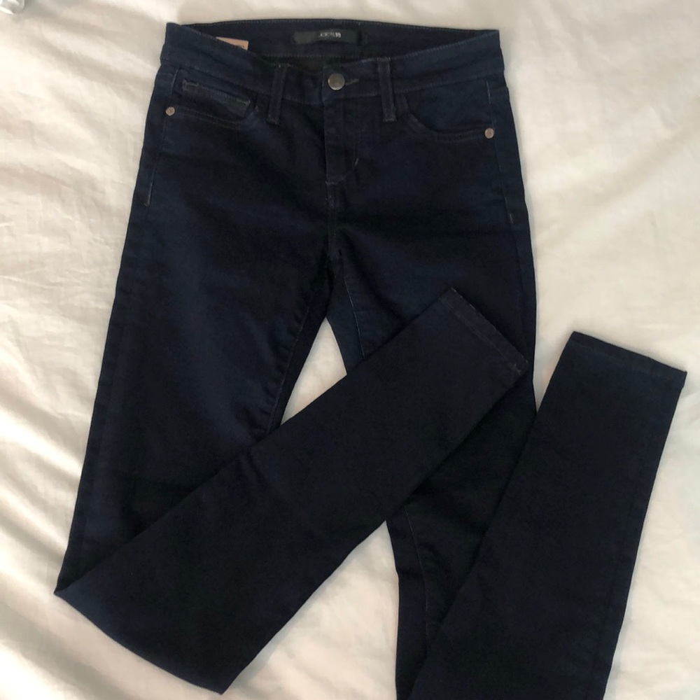 Dark wash Joes skinny jeans